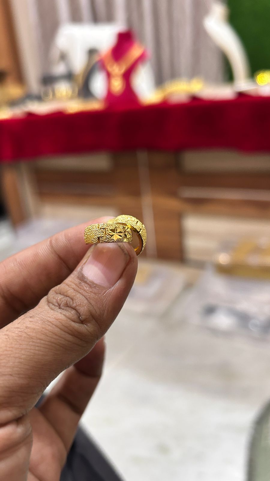 Gold Plated Men's Ear Ring