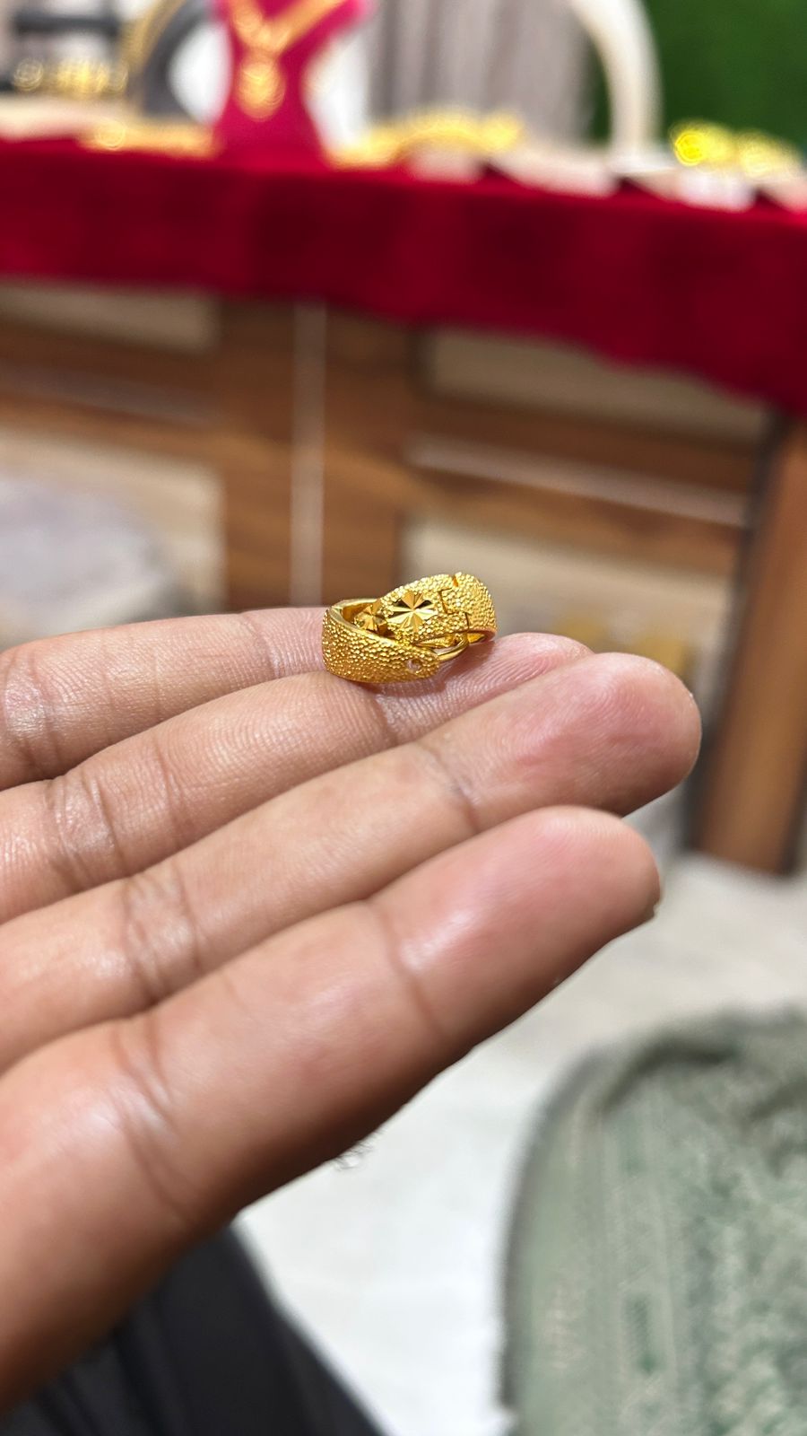 Gold Plated Men's Ear Ring